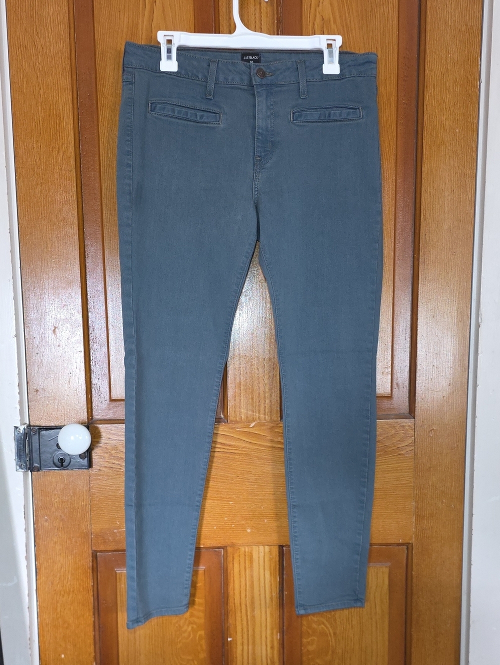 Just Black Women's Skinny Jeans in Charcoal Gray